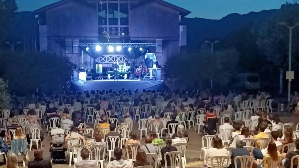 Concert del grup Band The Cool, dissabte a la nit a Oliana.
