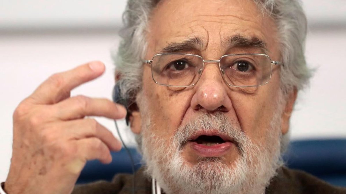 El tenor español, Plácido Domingo, durante una conferencia.