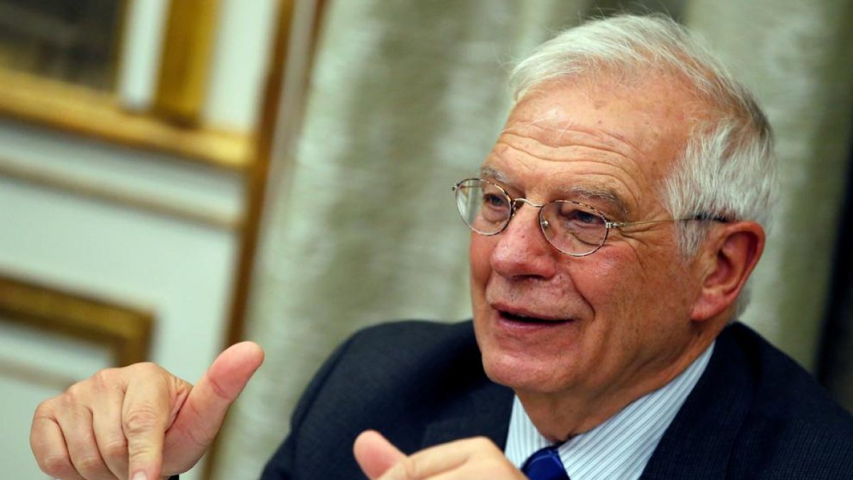 Borrell renuncia a la seua acta d'eurodiputat