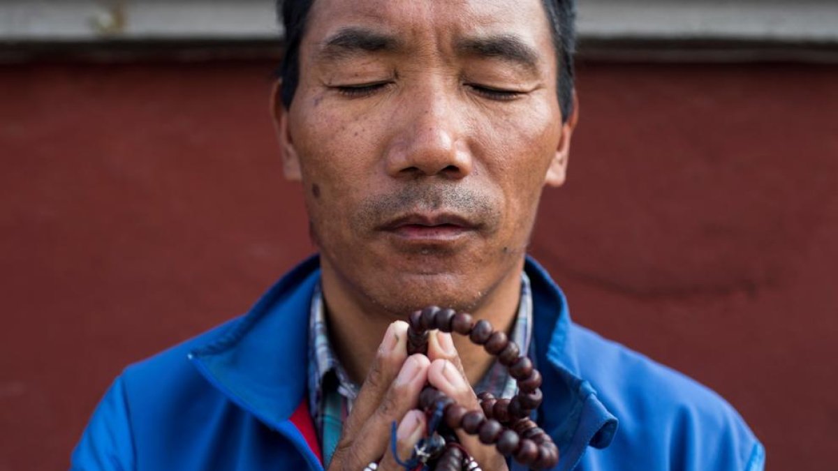 Un nepalès marca el rècord de 24 ascensos a l'Everest