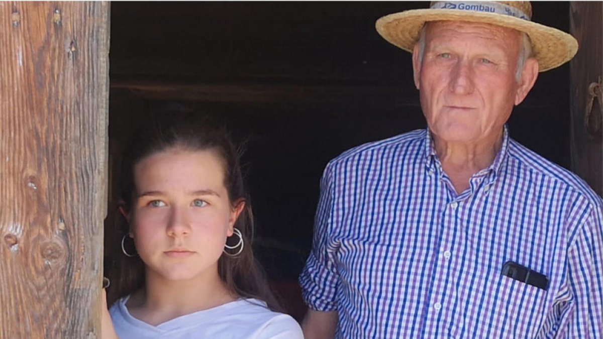 Dos dels protagonistes no professionals de la pel·lícula ‘Alcarràs’.