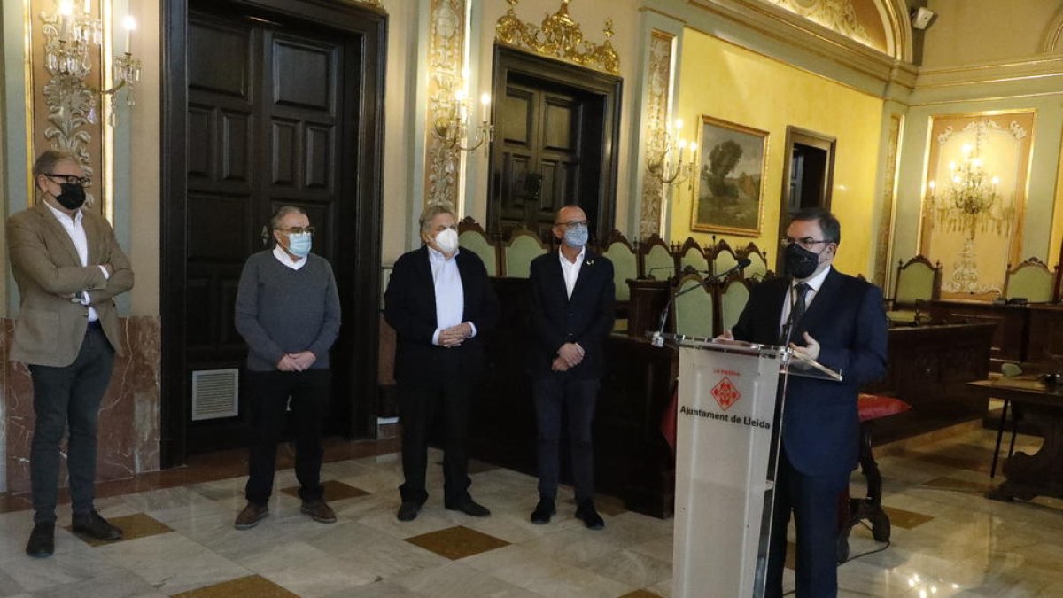 Ratificada la subida del agua del 3% y la suspensión de la tasa de terrazas hasta abril