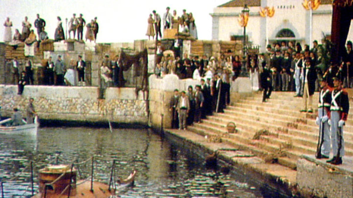 El 33 homenajea a Monturiol