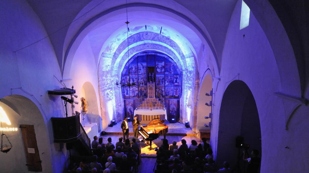 El piano fue el protagonista principal de los dos espectáculos que se vivieron ayer en Son.