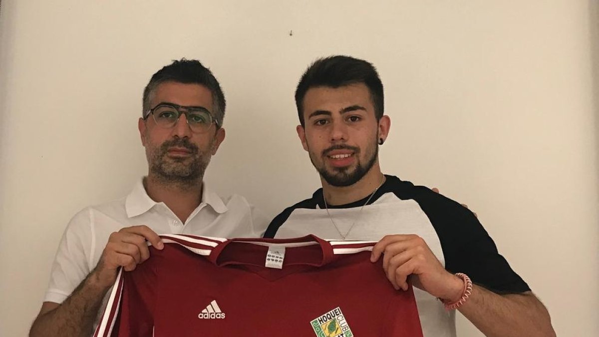 Ricard Vizcarra, presidente del Alpicat, junto a Pol Besolí, cuarto fichaje del club.