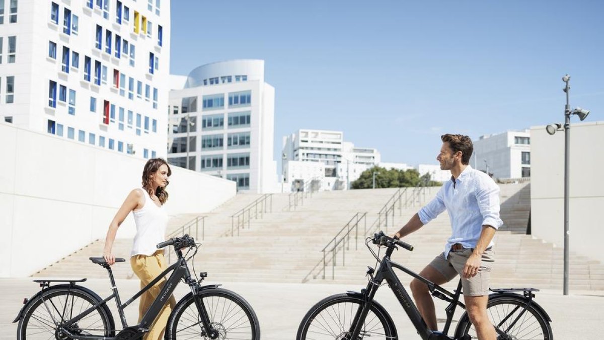 Peugeot llança vuit noves bicicletes elèctriques de ruta