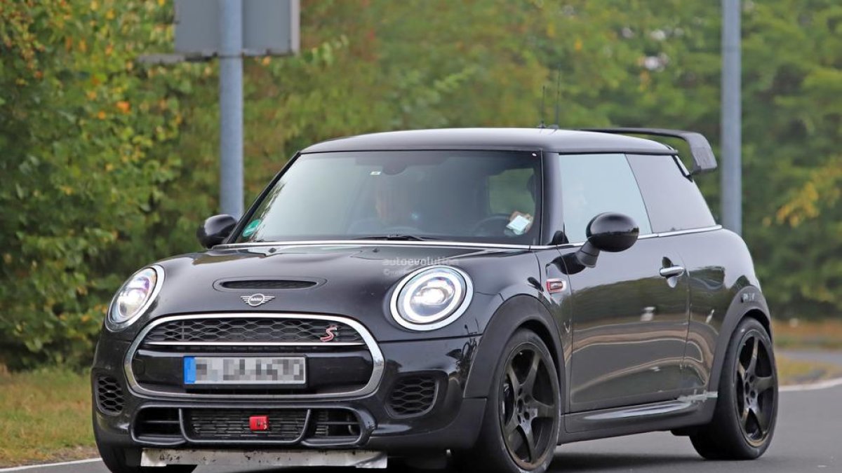 Mini presenta una versió del compacte John Cooper, més potent i ràpida