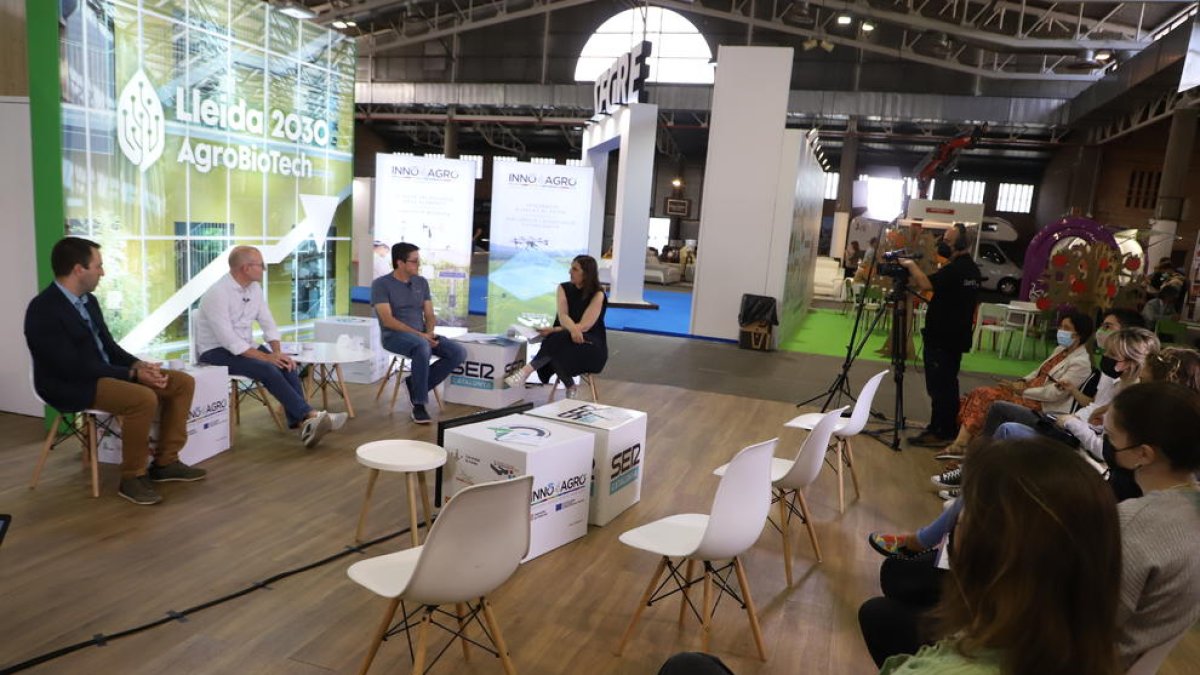 El fòrum es va portar a terme en el marc de la fira.