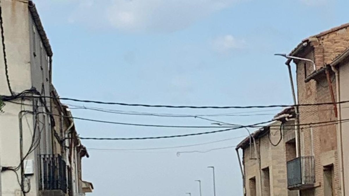 Un momento del operativo de la Guardia Civil ayer en Els Arcs.