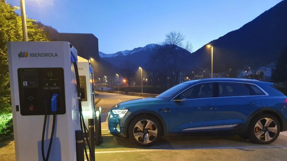 Un dels punts de càrrega que s’han instal·lat al Pirineu.
