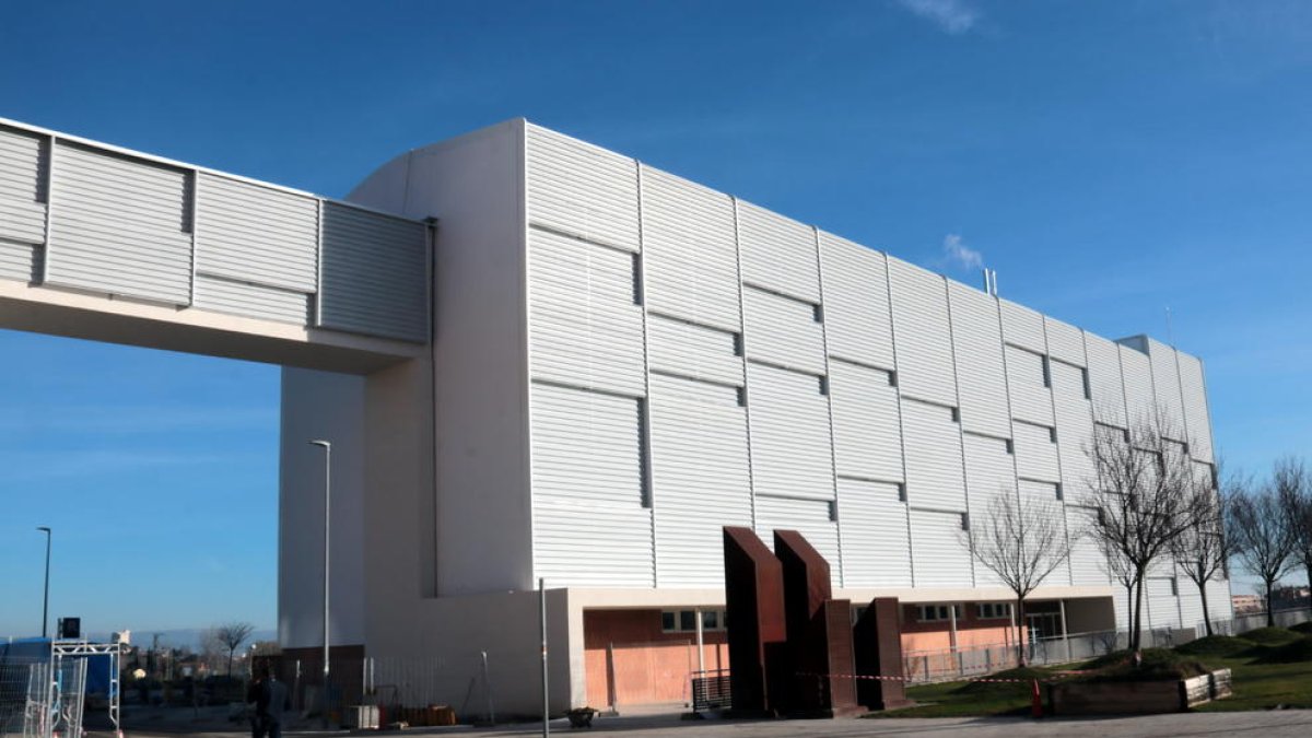 L'edifici polivalent annex a l'Hospital Universitari Arnau de Vilanova de Lleida.