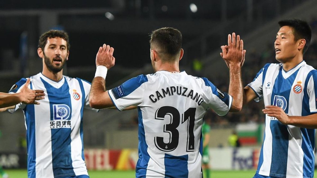 Granero, Campuzano i Wu Lei celebren el gol.