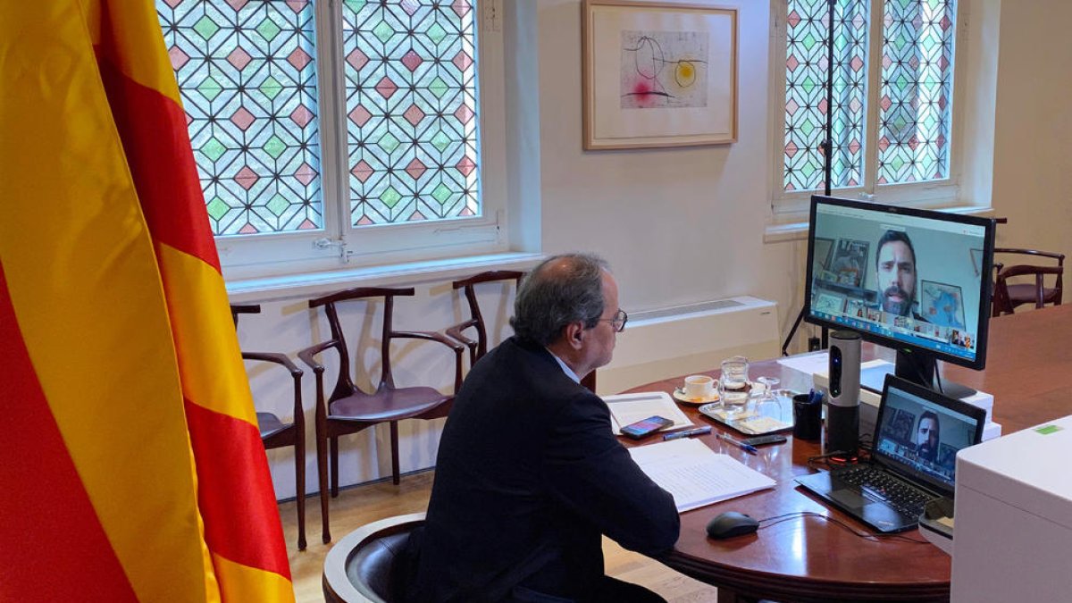 El president de la Generalitat, Quim Torra, ayer, durante la comparecencia telemática en el Parlament.