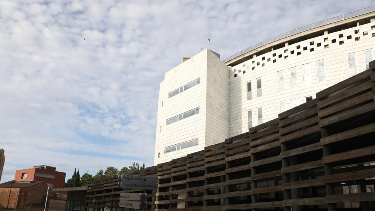 Imagen del edificio judicial del Canyeret.