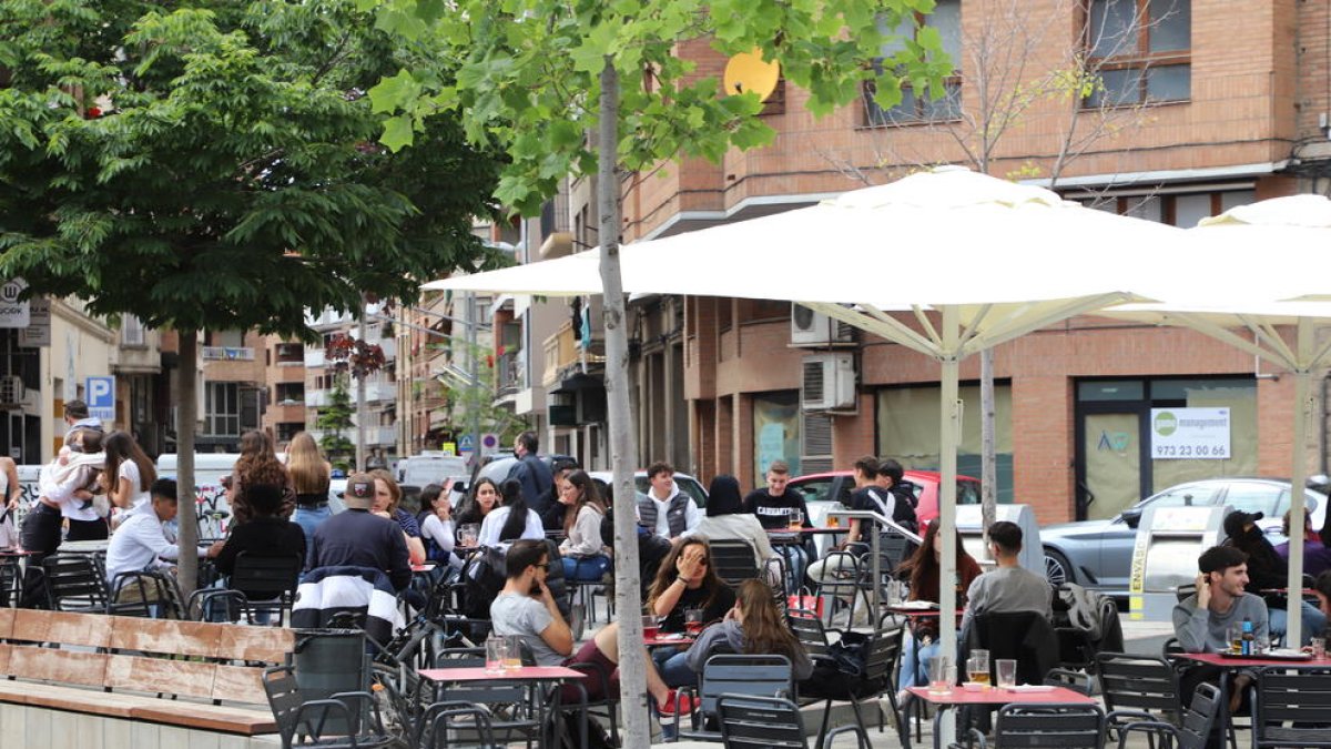 Hoy es el último día en que los bares y restaurantes deben cerrar a las 17.00 horas.