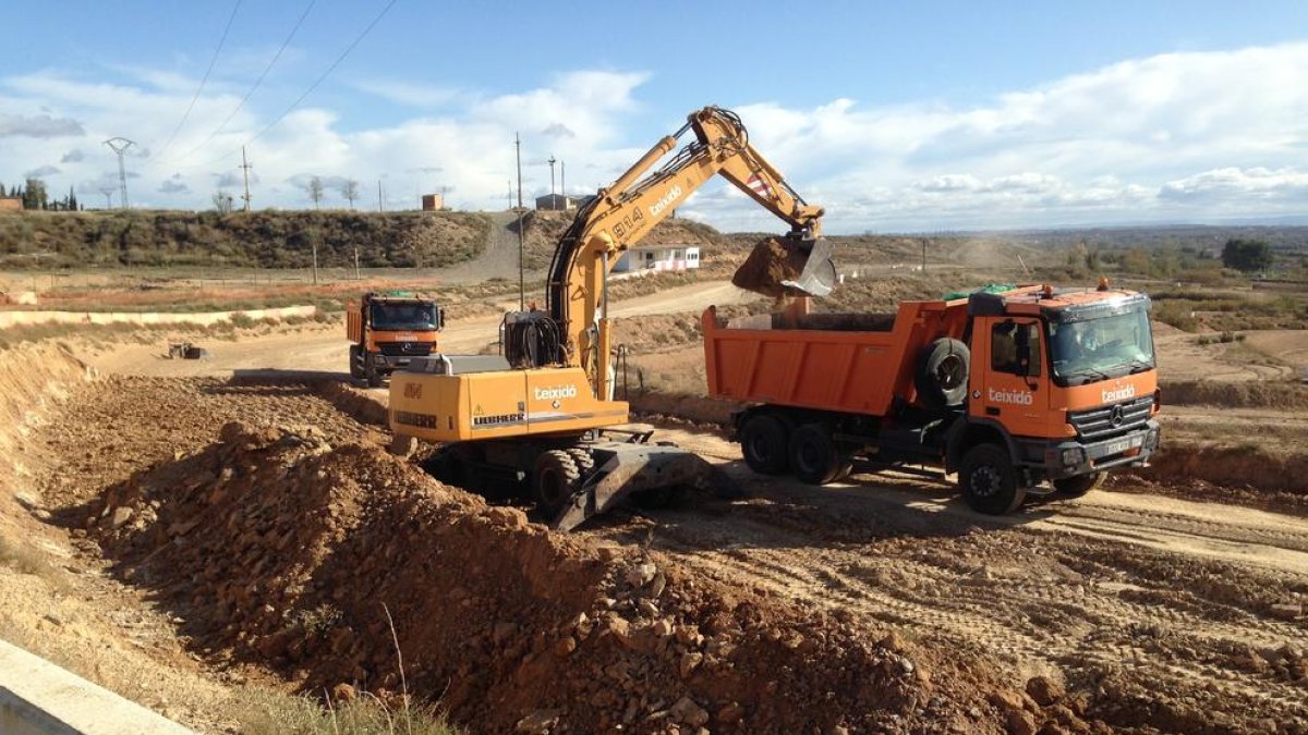 El suelo arcilloso se ha sustituido por uno de mayor drenaje.
