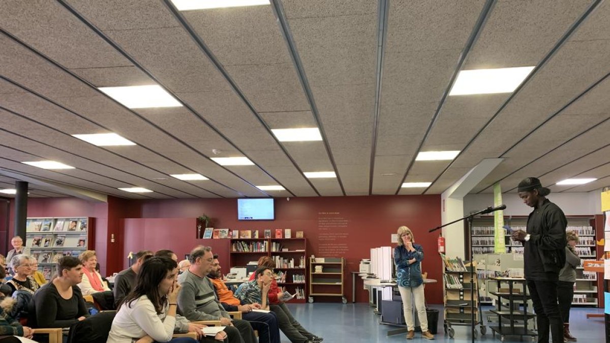 Recital poètic a càrrec de lectors, divendres passat a Juneda.