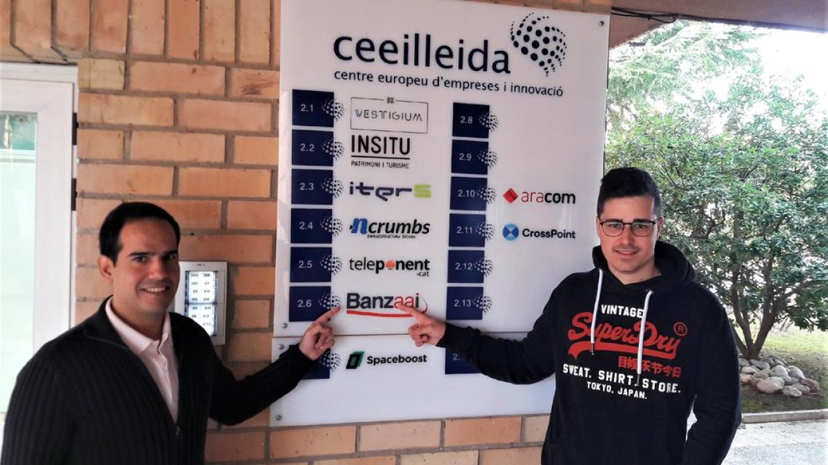 Roger Vidal y Arnau Bresolí, fundadores de Banzaai Market.