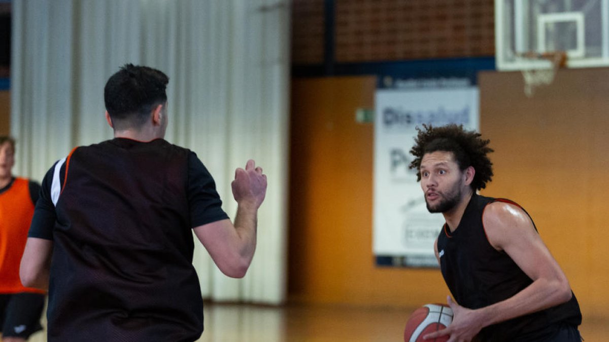 Michael Carrera, ahir durant la sessió que l’equip va fer al pavelló de Pardinyes.