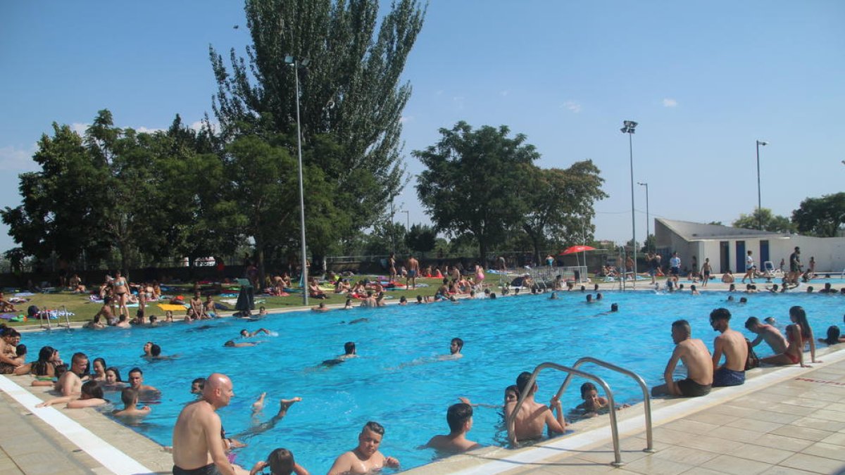 Durante la tarde de ayer se restringió la entrada en las piscinas de Pardinyes.