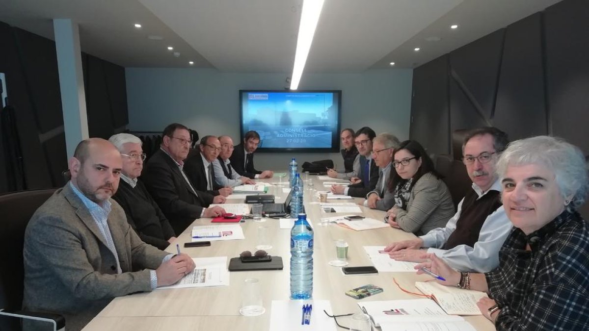 Un moment de la reunió del consell d’administració de Mercolleida ahir.