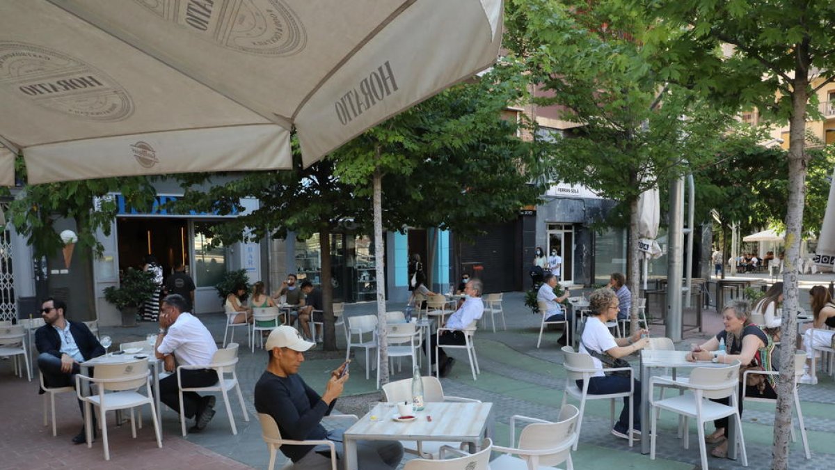 Los negocios hosteleros solo pueden abrir la terraza y solo a un 50% de su capacidad.