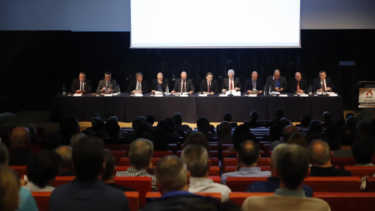 Assemblea general ordinària d’Actel, ahir, a la Llotja de Lleida.