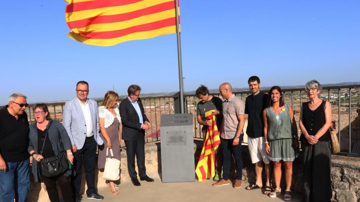 Imatge de la inauguració del Mirador 1-O d’Arbeca.