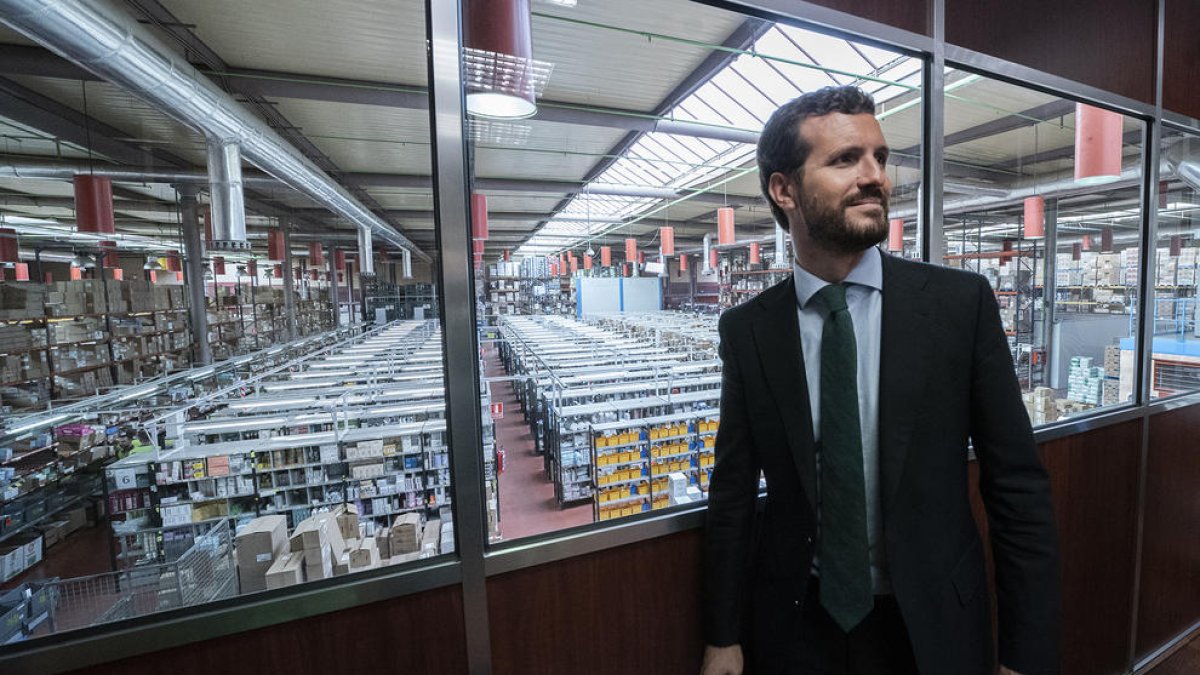 El líder del PP, Pablo Casado, va fer precampanya ahir a Màlaga.­
