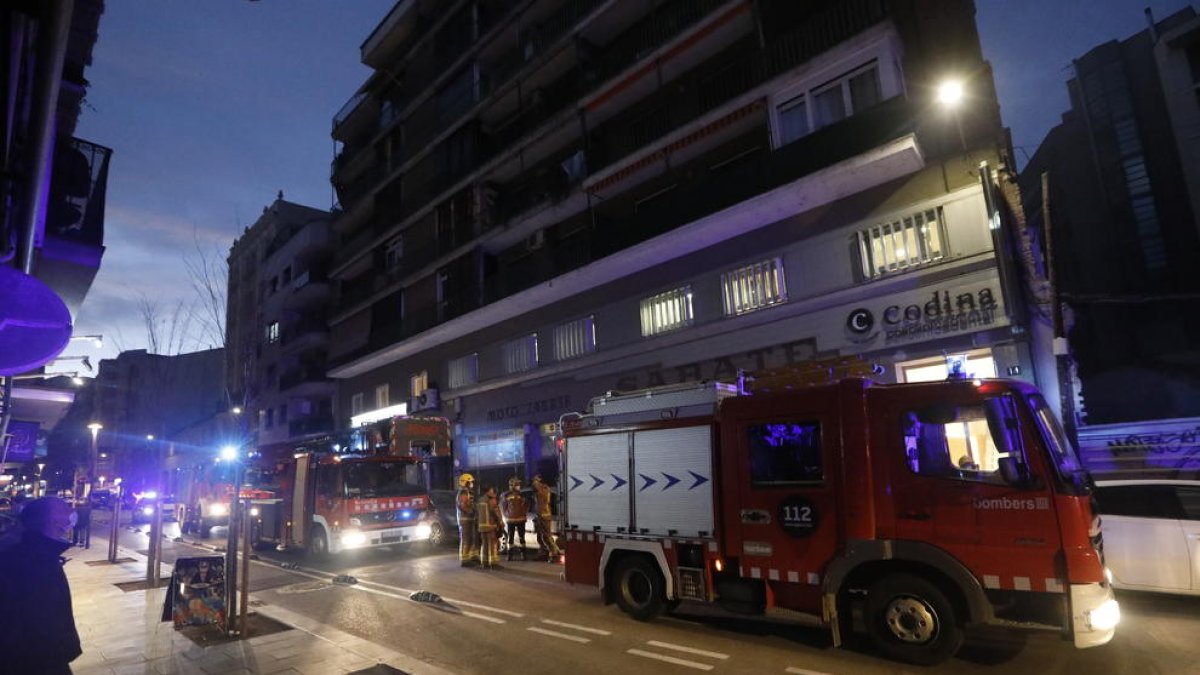 Els Bombers van activar quatre dotacions per atendre l’emergència.