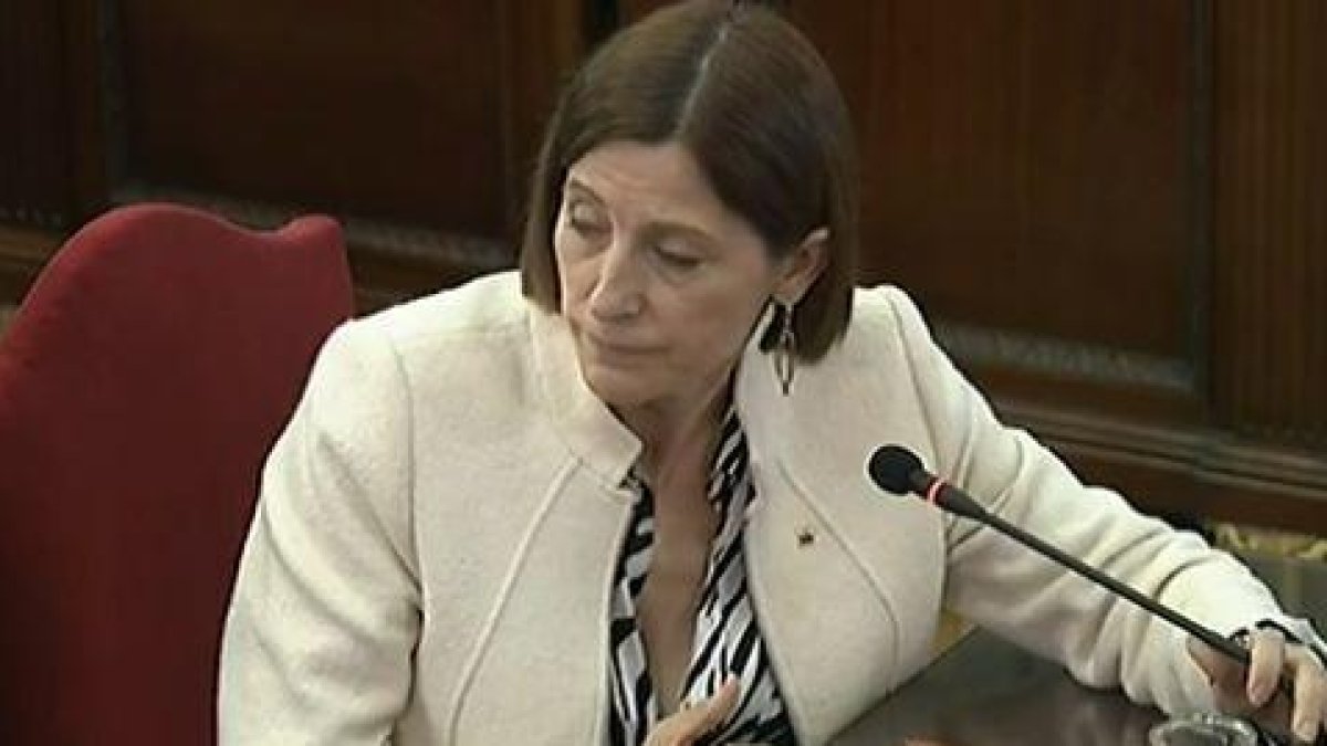 Forcadell limita la DUI a