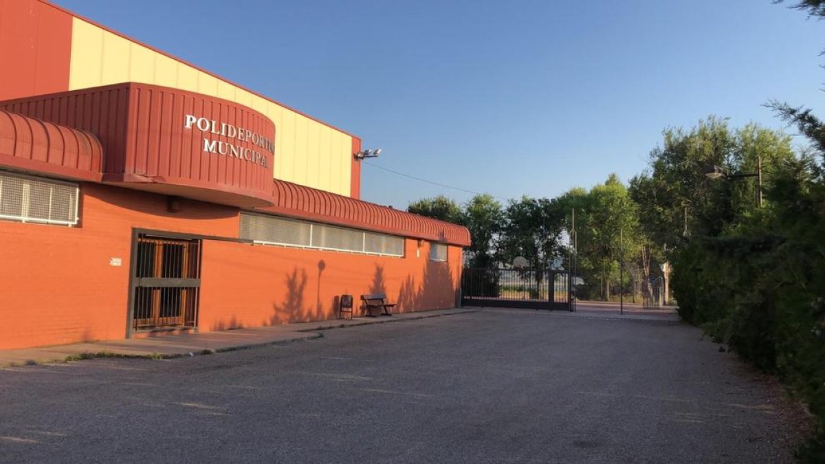 El pavelló de Saidí que s’ha habilitat per acollir temporers contagiats i que encara no ha obert.