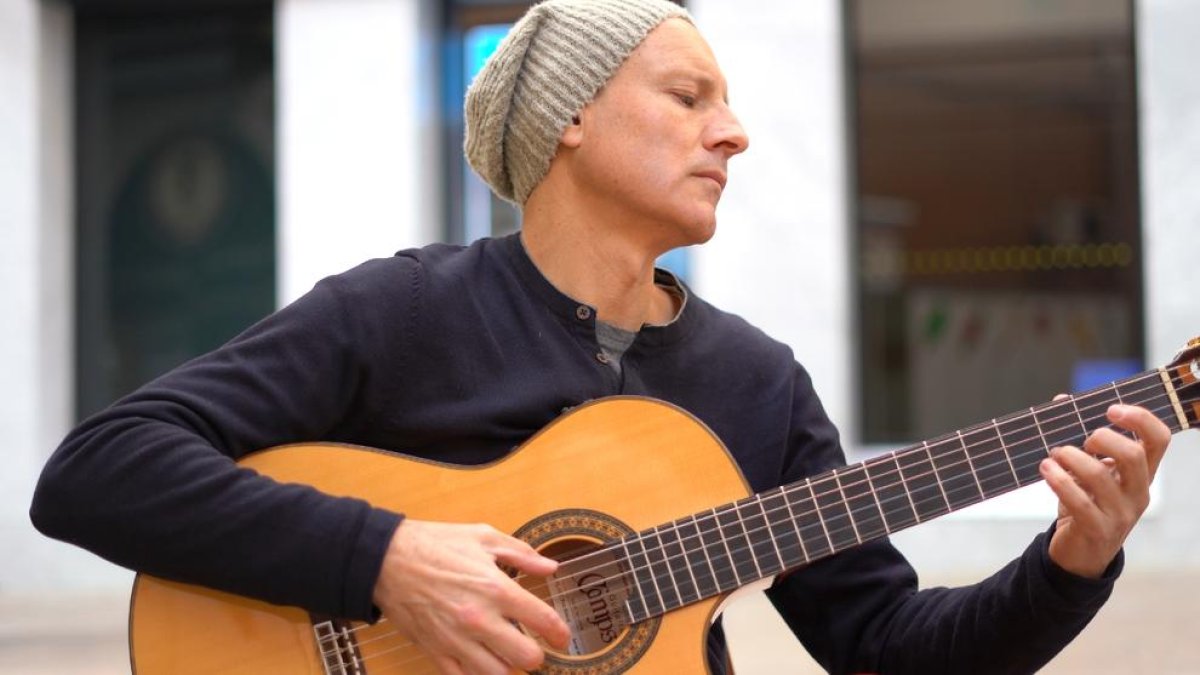 Disc del barceloní establert a Lleida Josep Manel Vega.