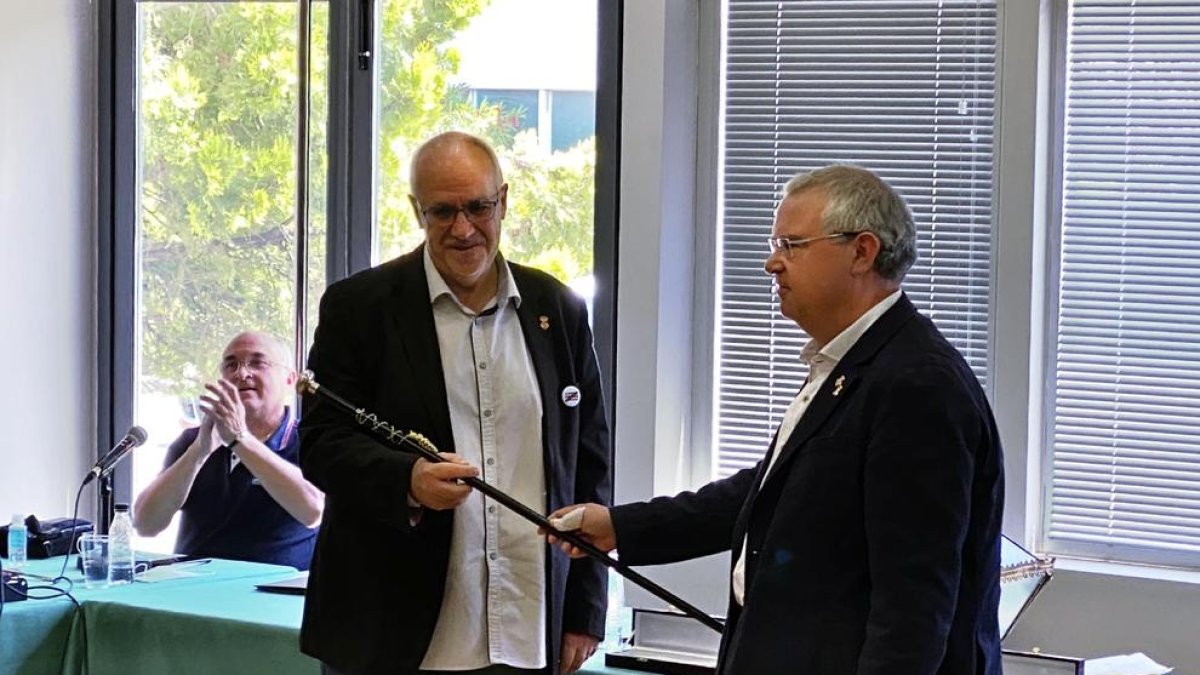 Canvi de vara a l’ajuntament de Cervera el juny del 2020.