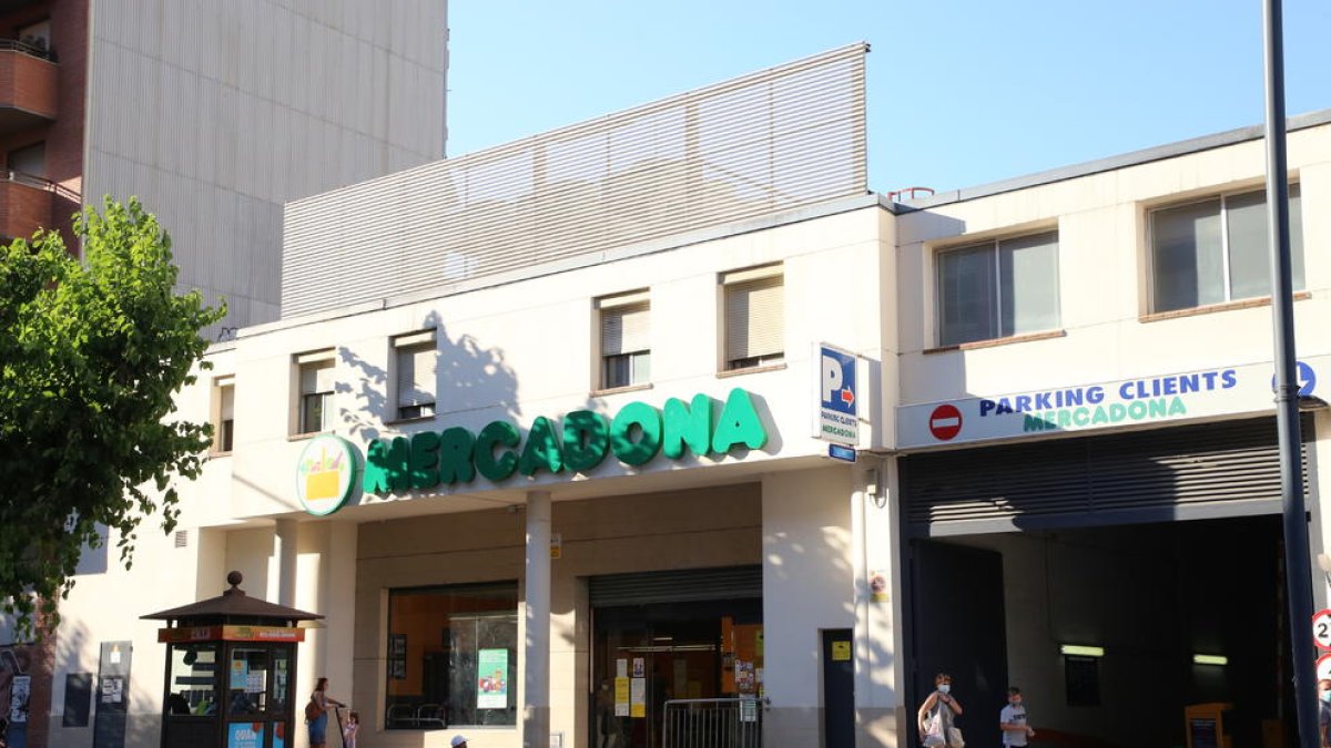 Mercadona està reformant el supermercat de Pardinyes.