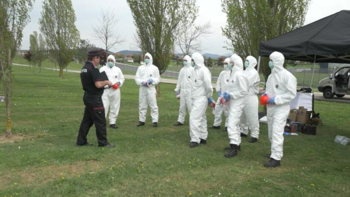 A bord de l’avió viatjaven 62 militars espanyols i 13 civils.