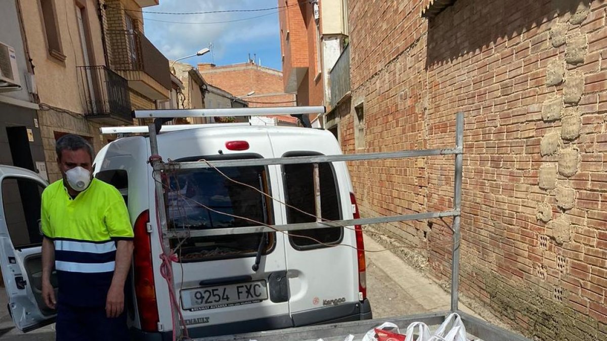 En mayo, repartieron aperitivos para celebrar la fiesta en casa.