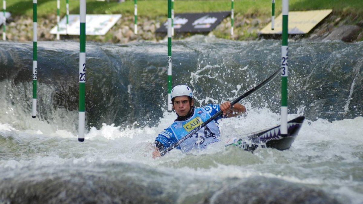 Pau Etxaniz durant la final de K1 de la Copa del Món de la Seu, en la qual es va quedar a les portes de pujar al podi.
