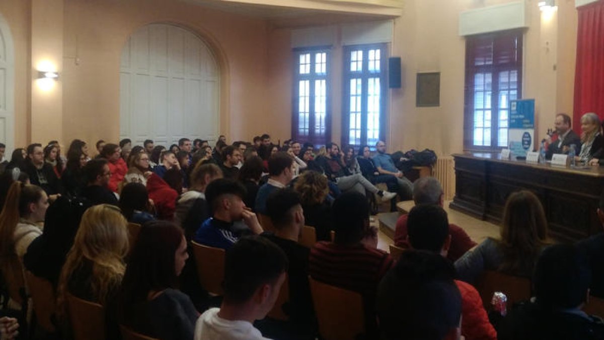 La inauguración ayer de la Setmana d’Empredenoria de la Escola del Treball.