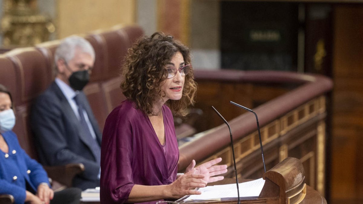 La ministra de Hacienda, María Jesús Montero, ayer en el Congreso.