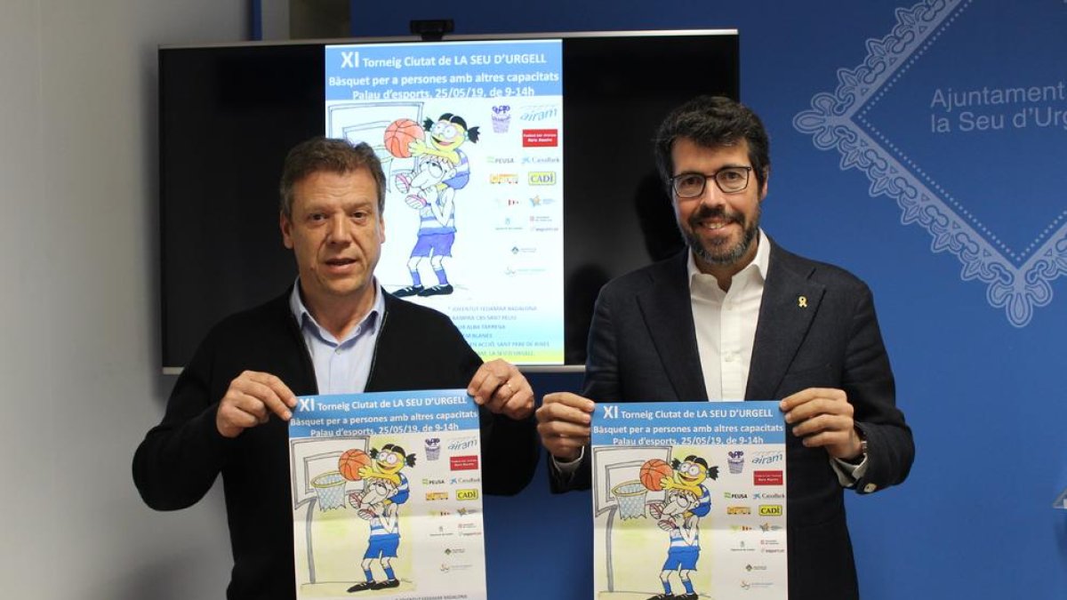 Pere Porta, del Sedis, y el alcalde Albert Batalla, en la presentación.