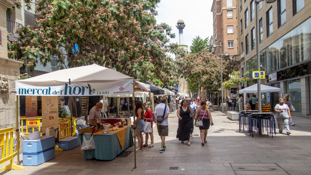 El Mercat de l'Hort anima el dissabte de rebaixes a l'Eix Comercial