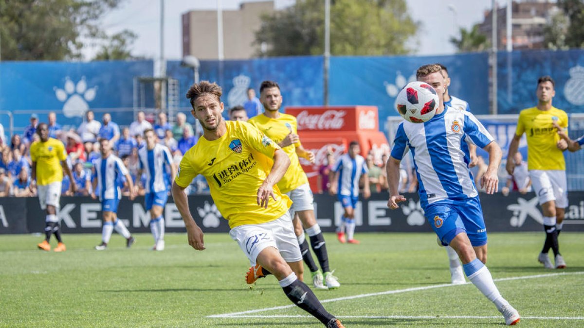 Fernando Cano, en un partit contra l’Espanyol B de la temporada passada.