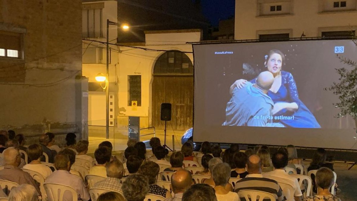 Retransmissió operística divendres a la nit a les Borges.