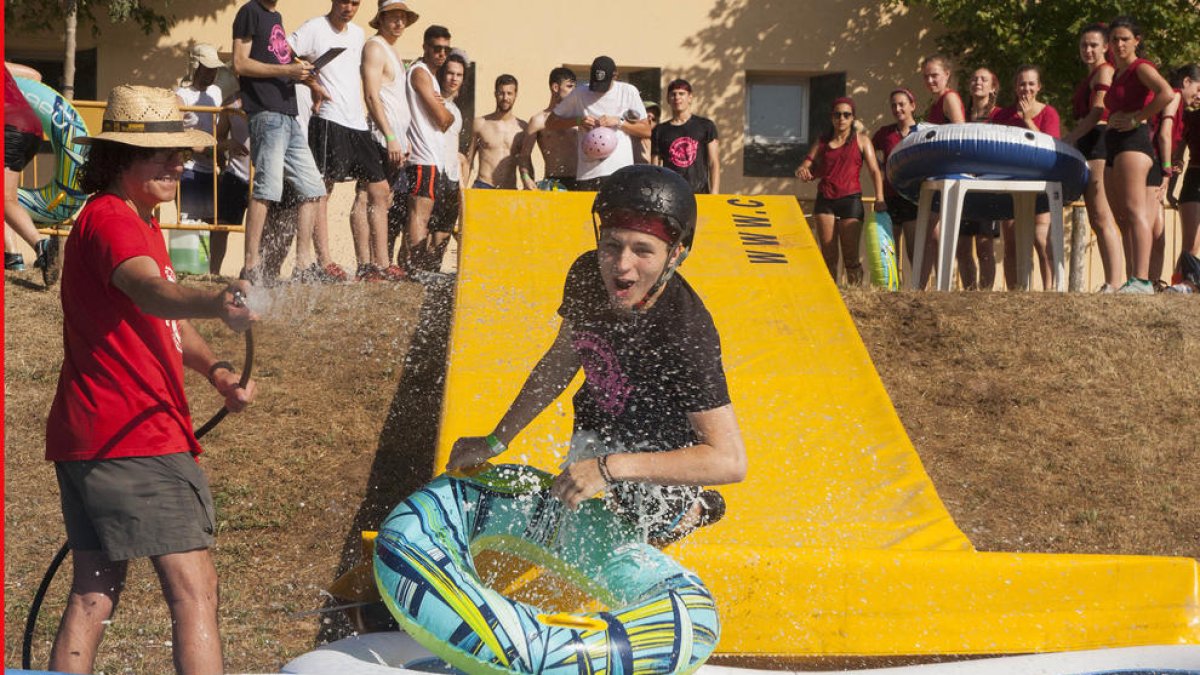 Els 550 joves participants van haver de superar 21 proves al Reguer.