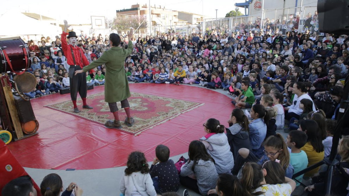 Cientos de personas asistieron en abril a la última edición del Buuuf!! en Alcoletge.