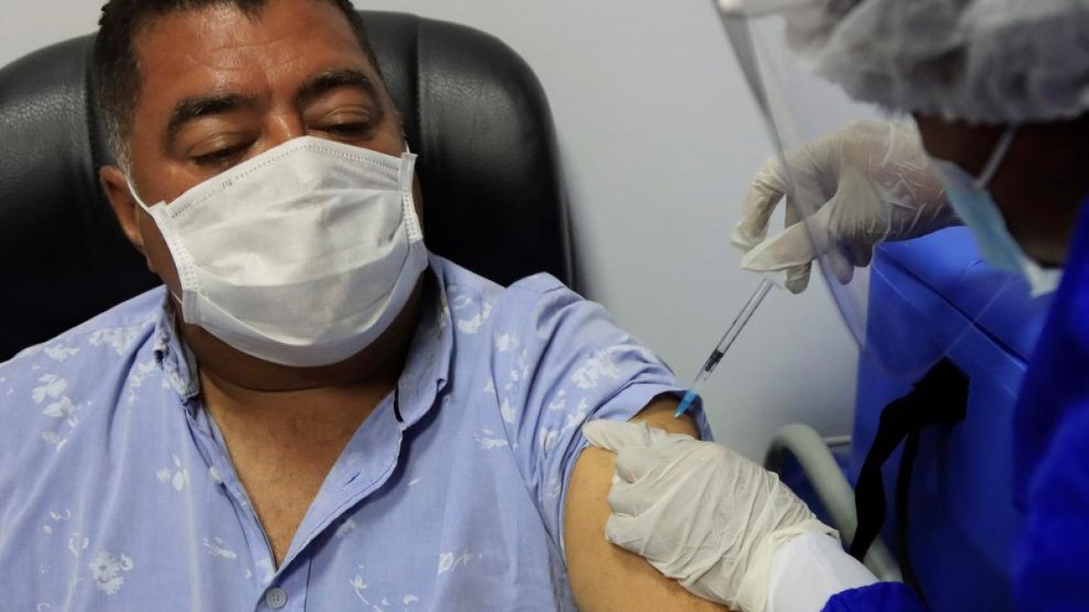 Immunitzats amb 6 vacunes diferents podran entrar a Espanya des de dilluns