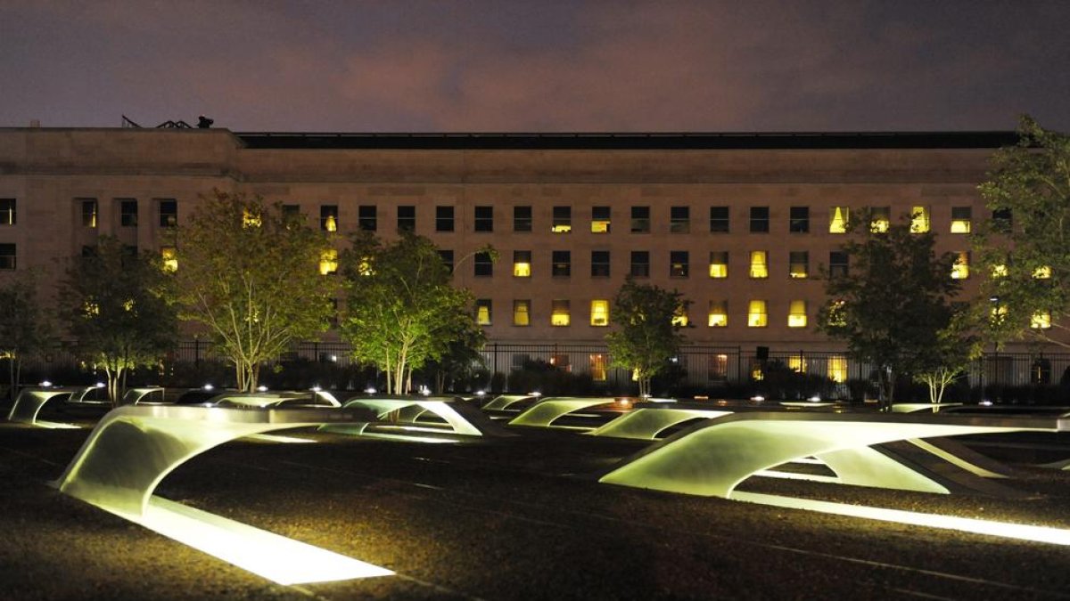 El Pentàgon rastreja un coet xinès fora de control que torna a la Terra