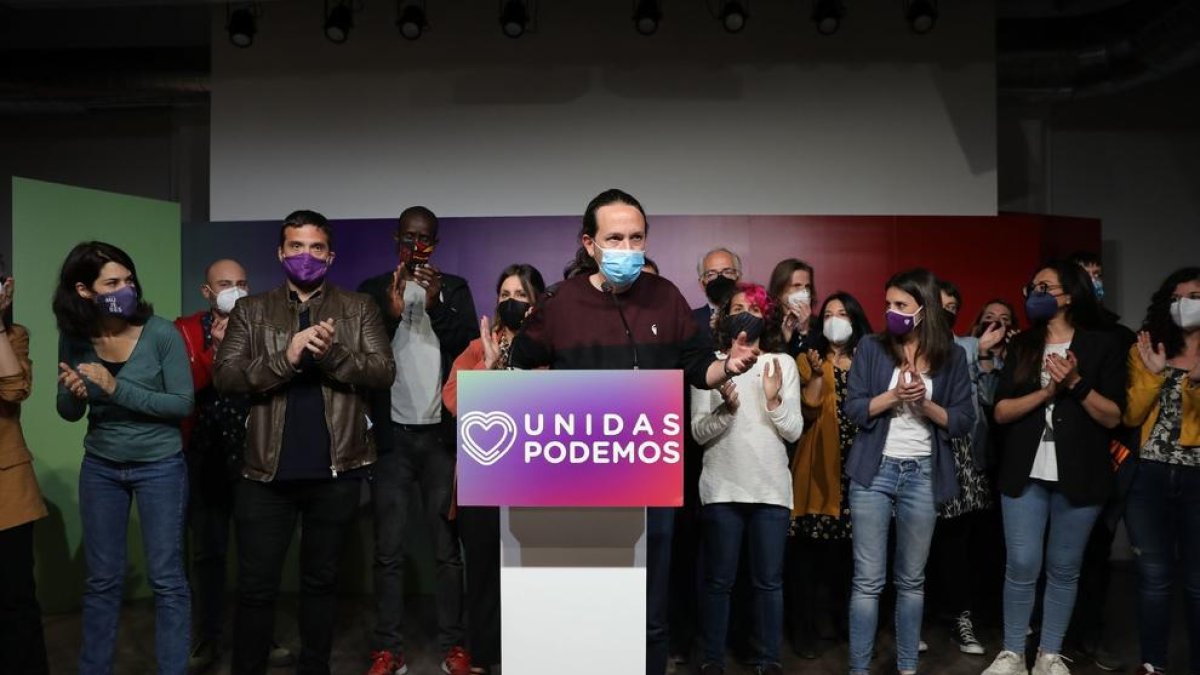 Iglesias dona la sorpresa i abandona la política