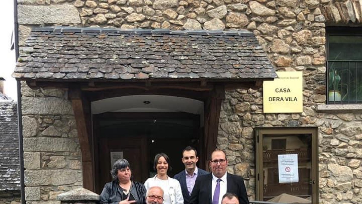 Imagen de los nueve concejales de UA y CDA en Bossòst.